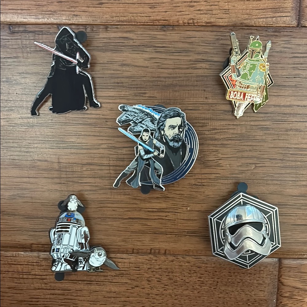 Star Wars Character Enamel Pins Set